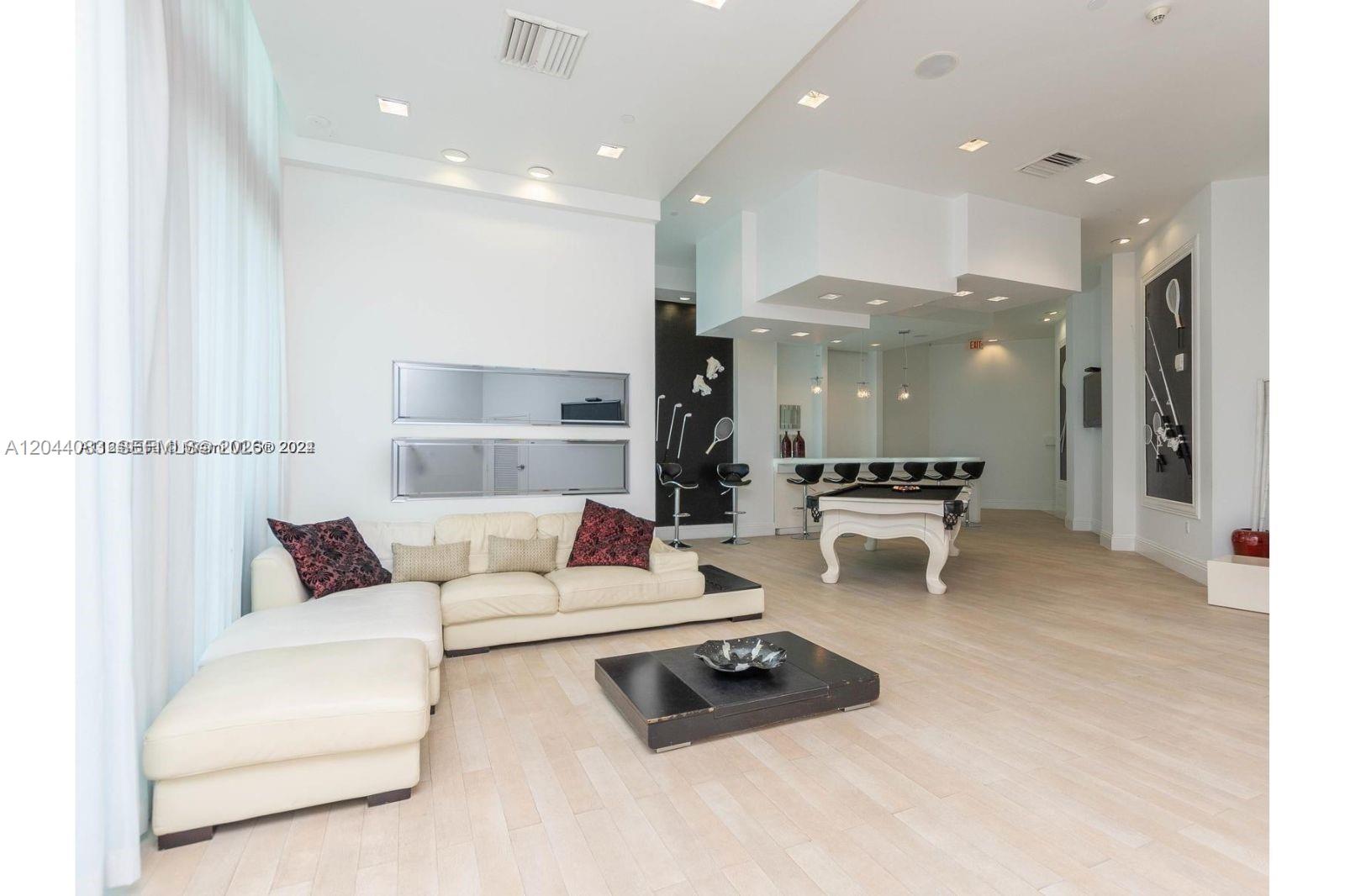 350 S Miami Ave Unit: 713