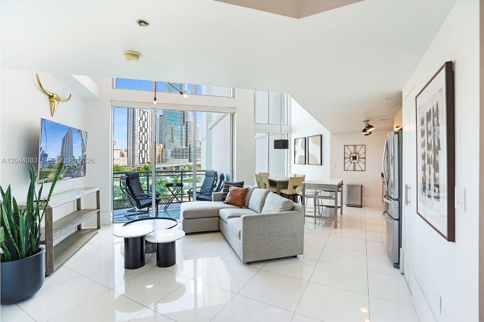 350 S Miami Ave Unit: 713