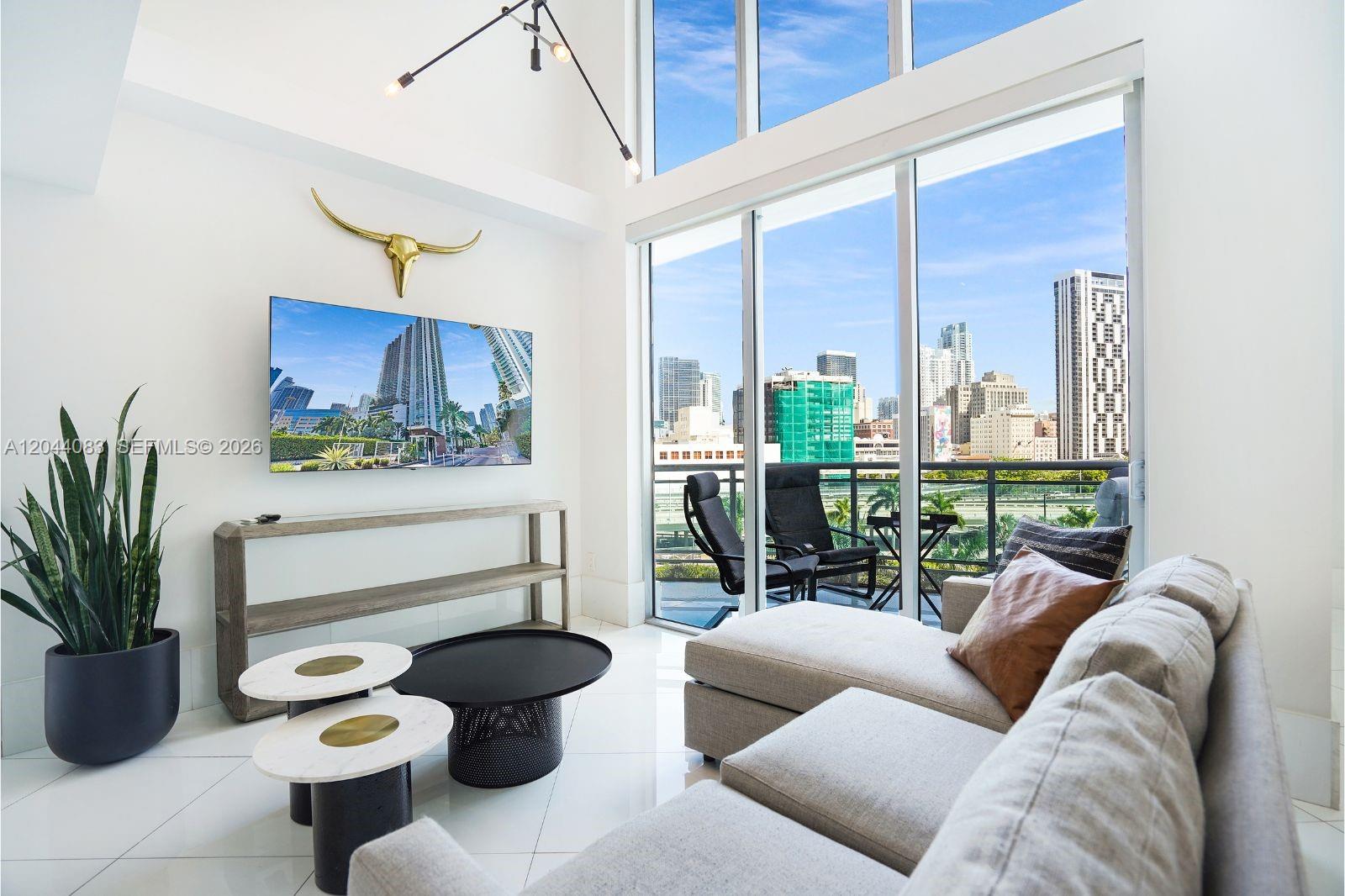 350 S Miami Ave Unit: 713