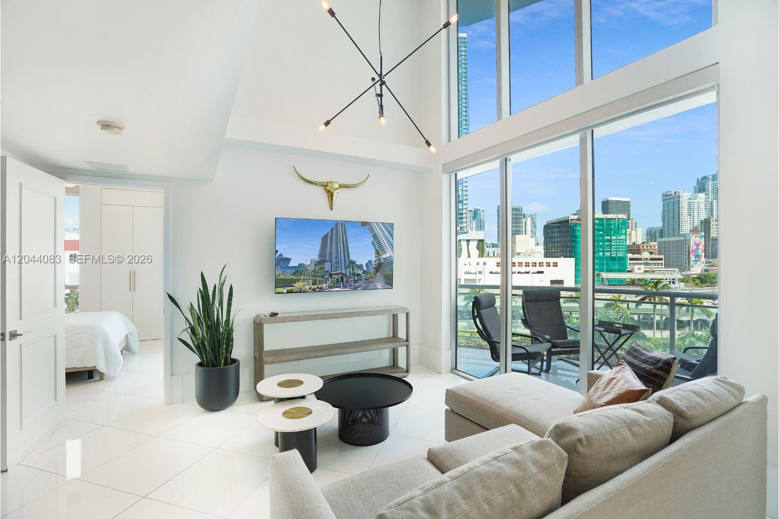 350 S Miami Ave Unit: 713
