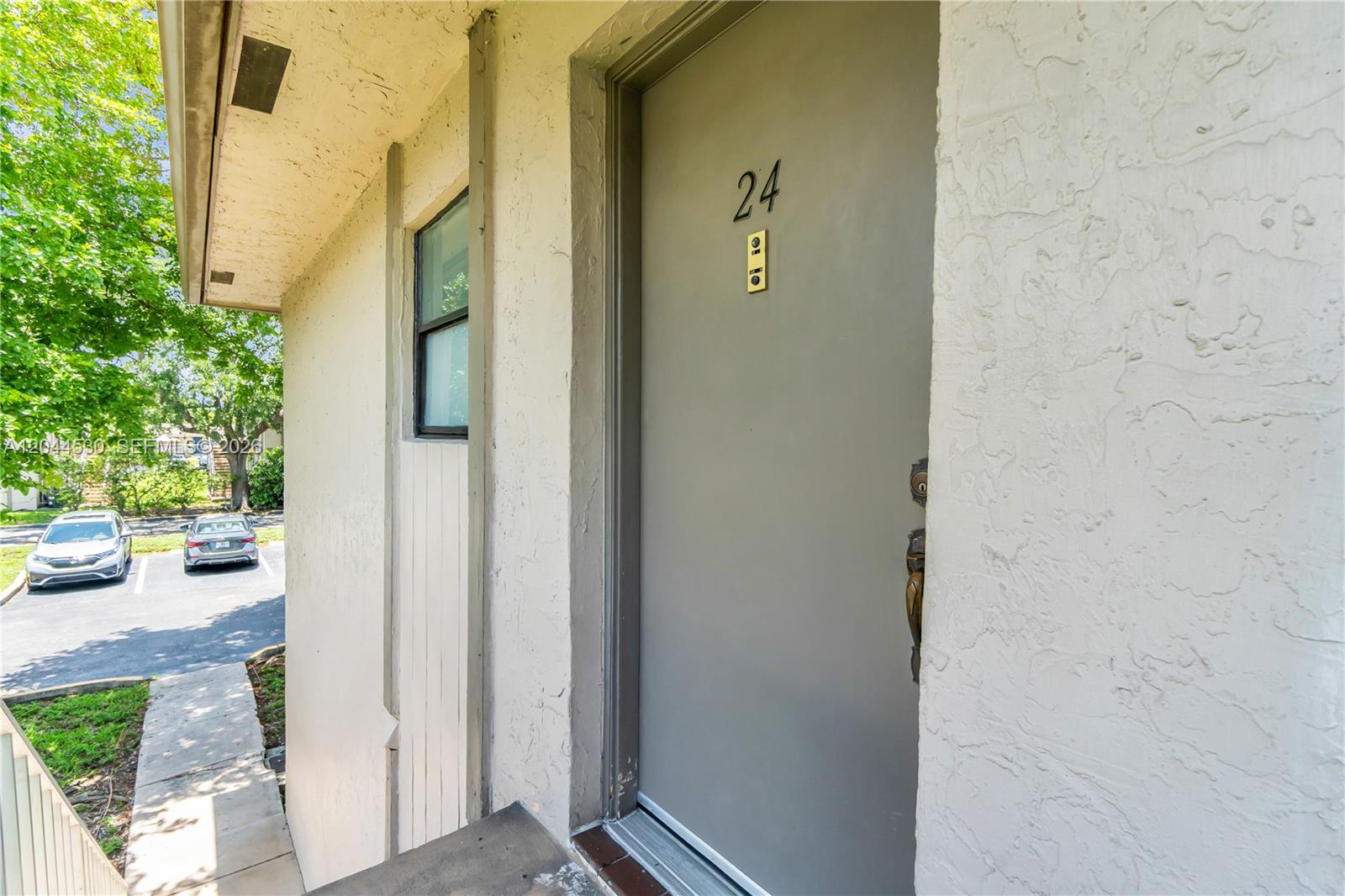 15350 SW 72nd St # 24 Unit: 24-24