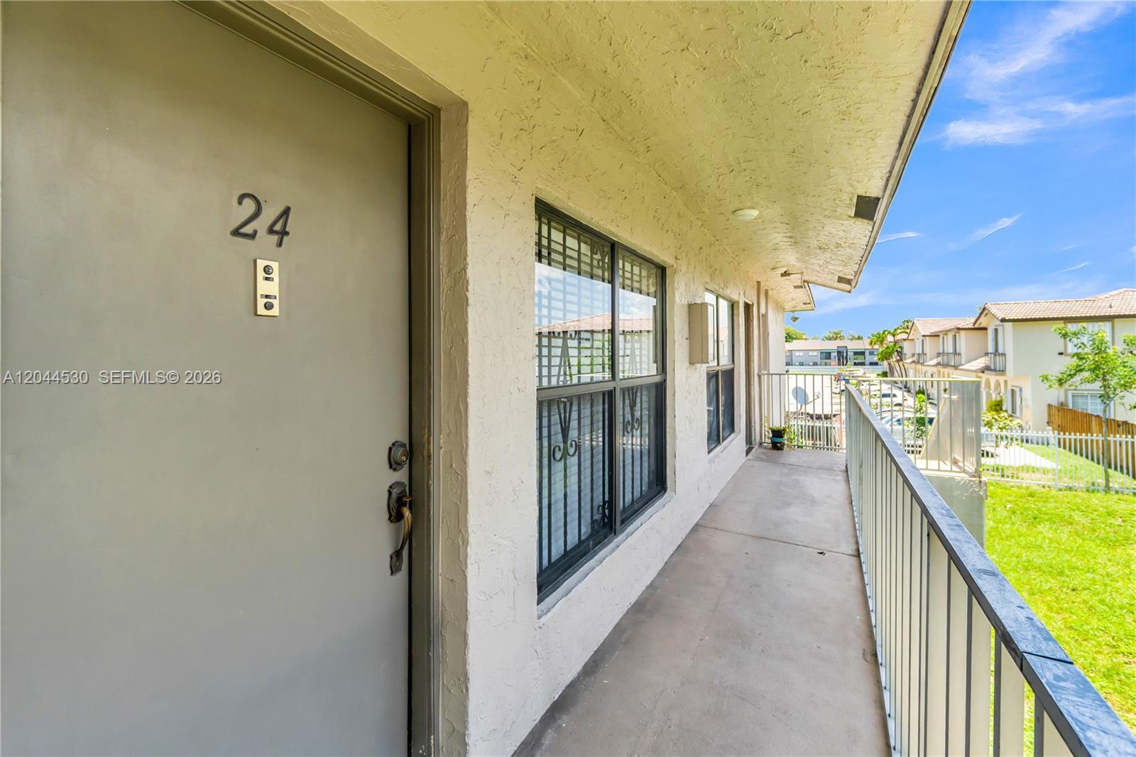 15350 SW 72nd St # 24 Unit: 24-24