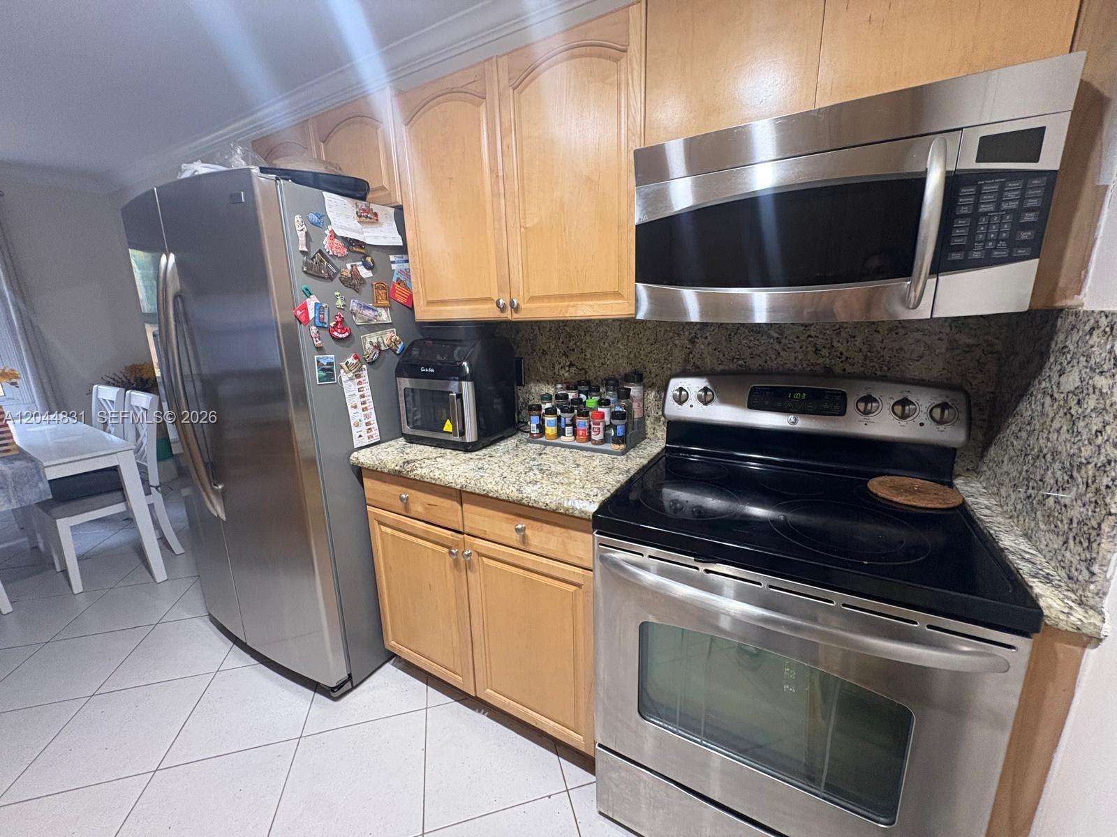 4402 NW 5th Ave # 4402