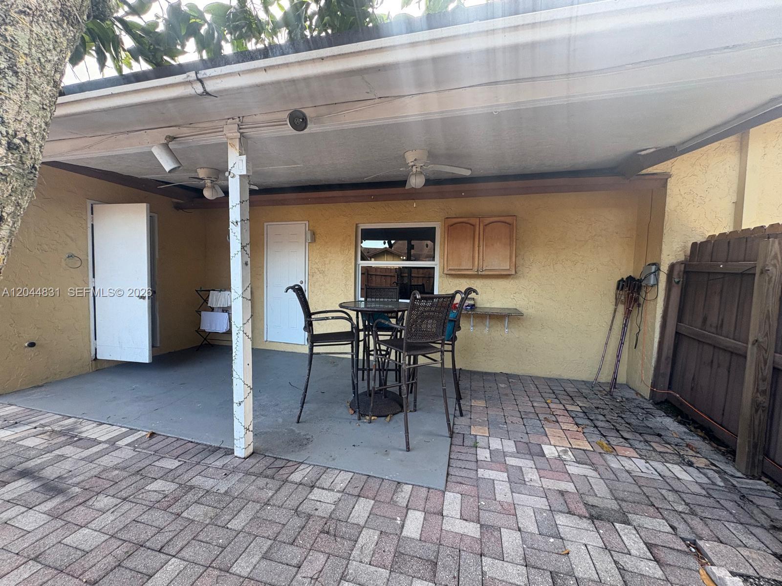 4402 NW 5th Ave # 4402
