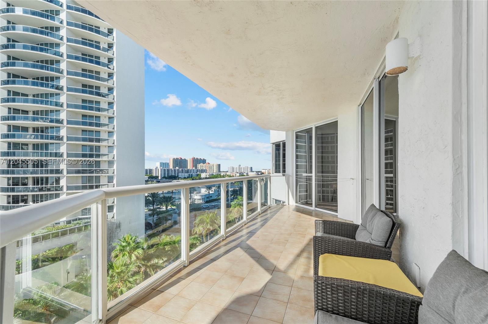 17275 Collins Ave # 804