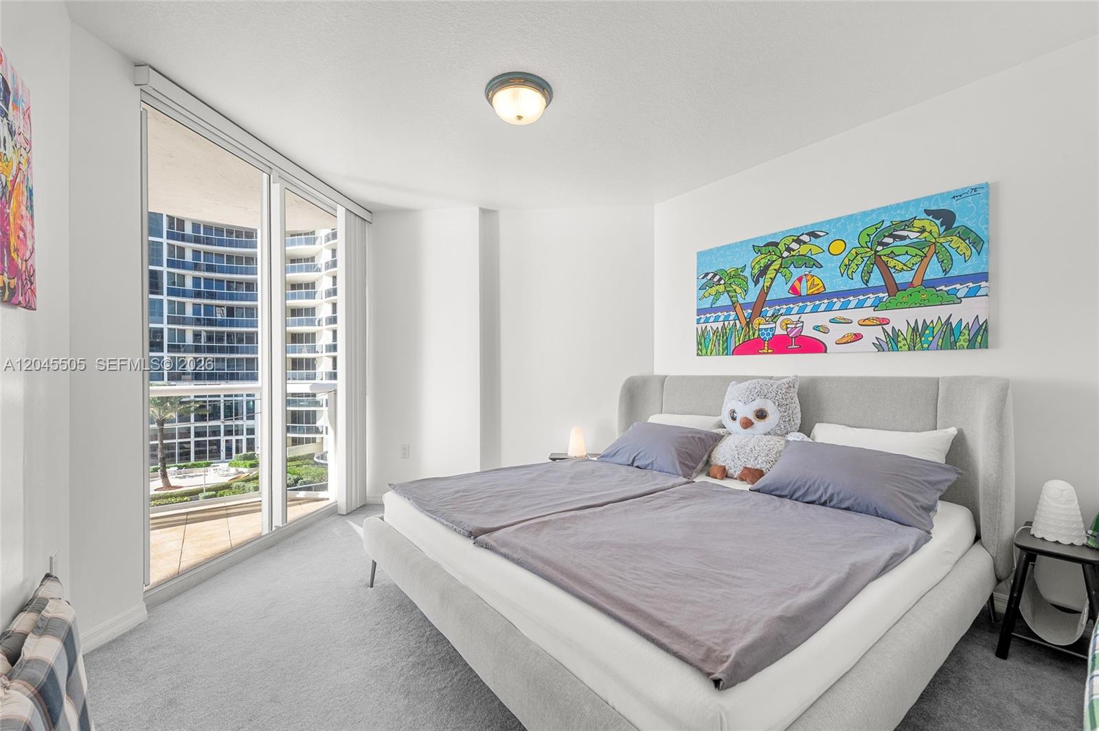 17275 Collins Ave # 804