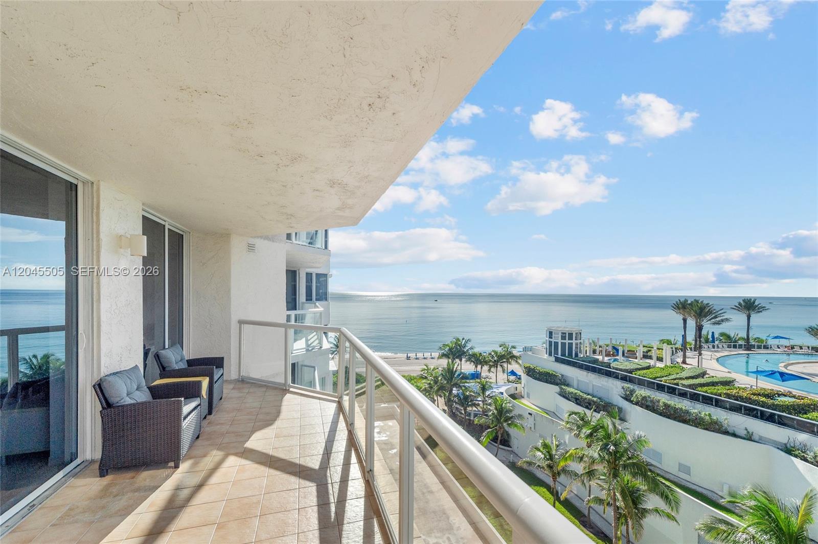 17275 Collins Ave # 804