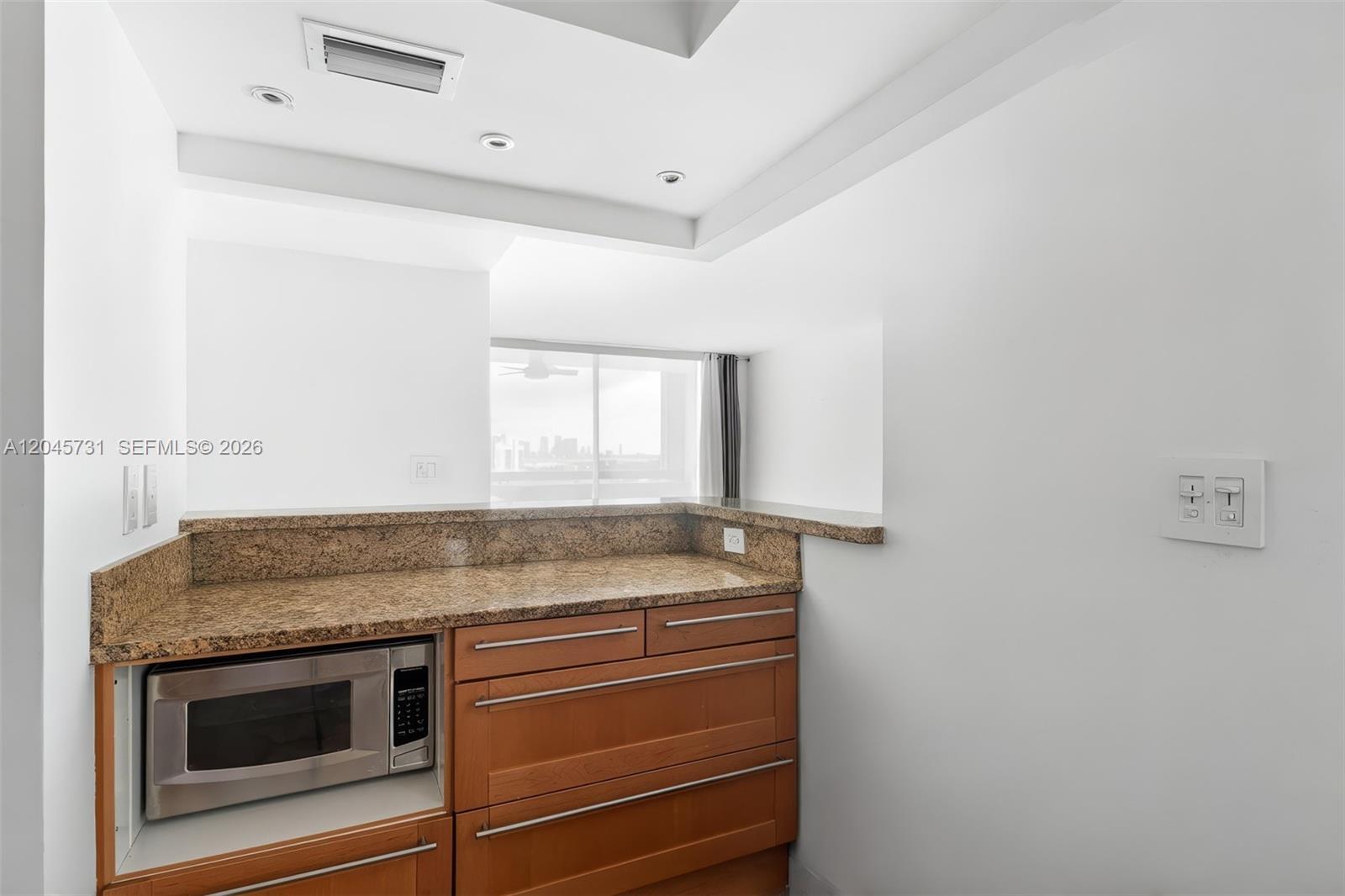 1775 Washington Ave # 14F