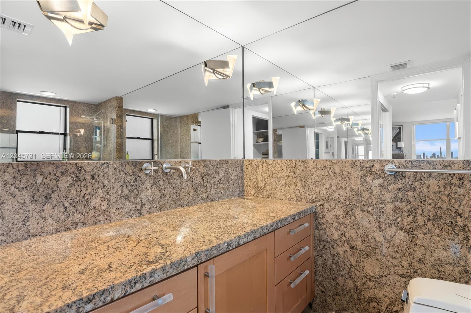 1775 Washington Ave # 14F