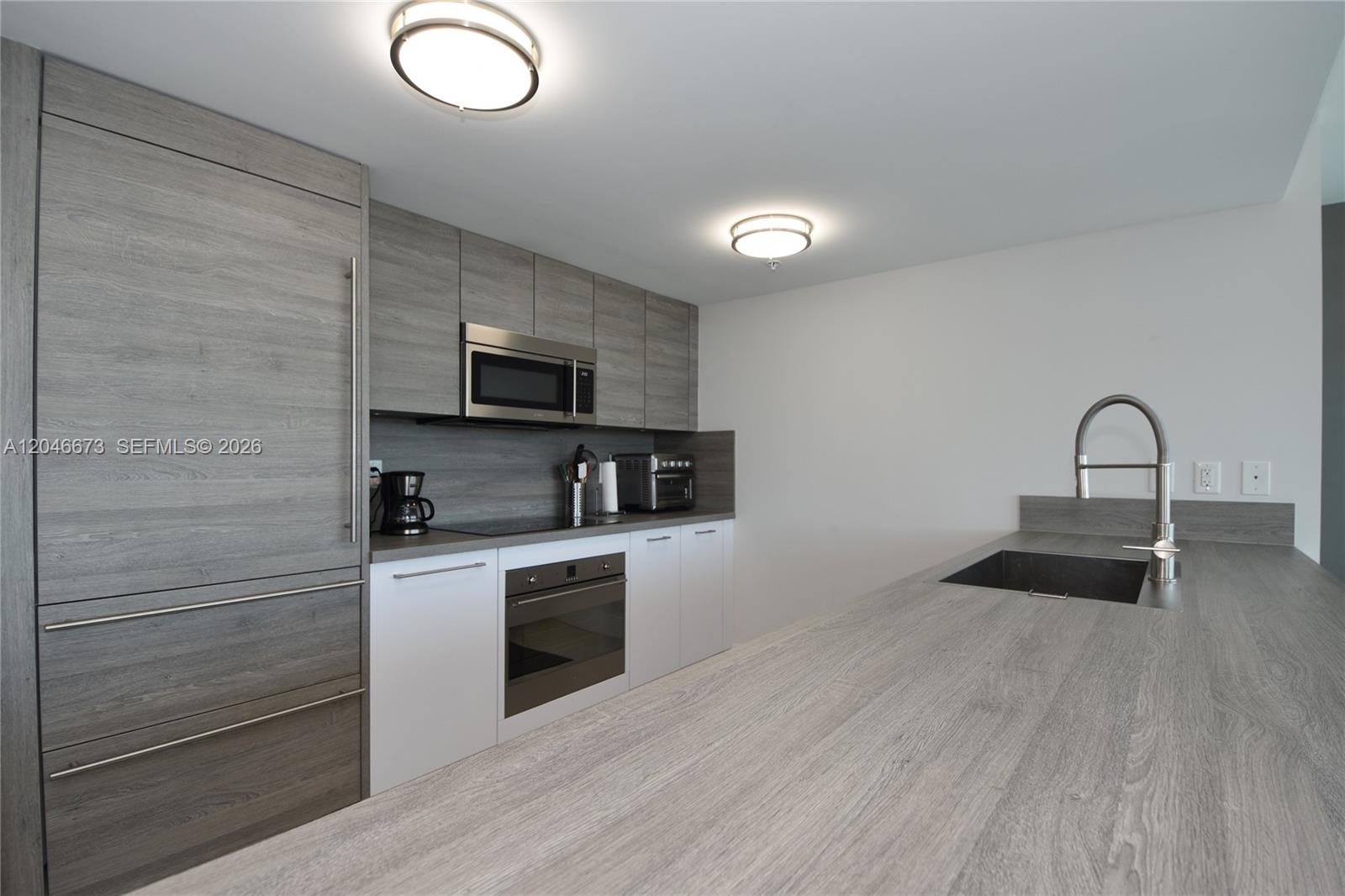 400 Sunny Isles Blvd # 521