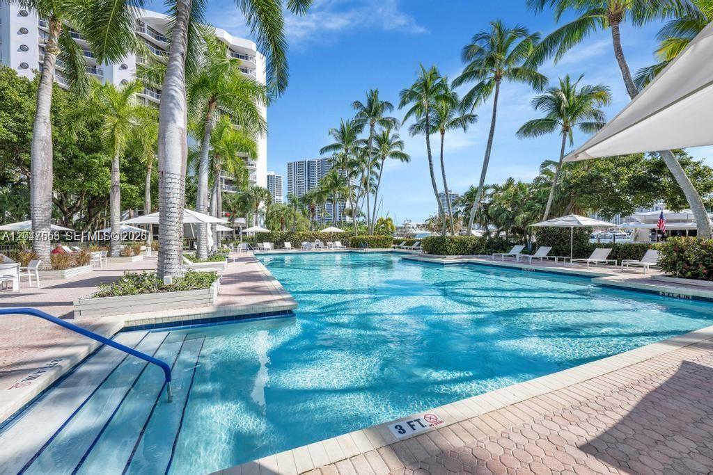 3640 Yacht Club Dr # 1903