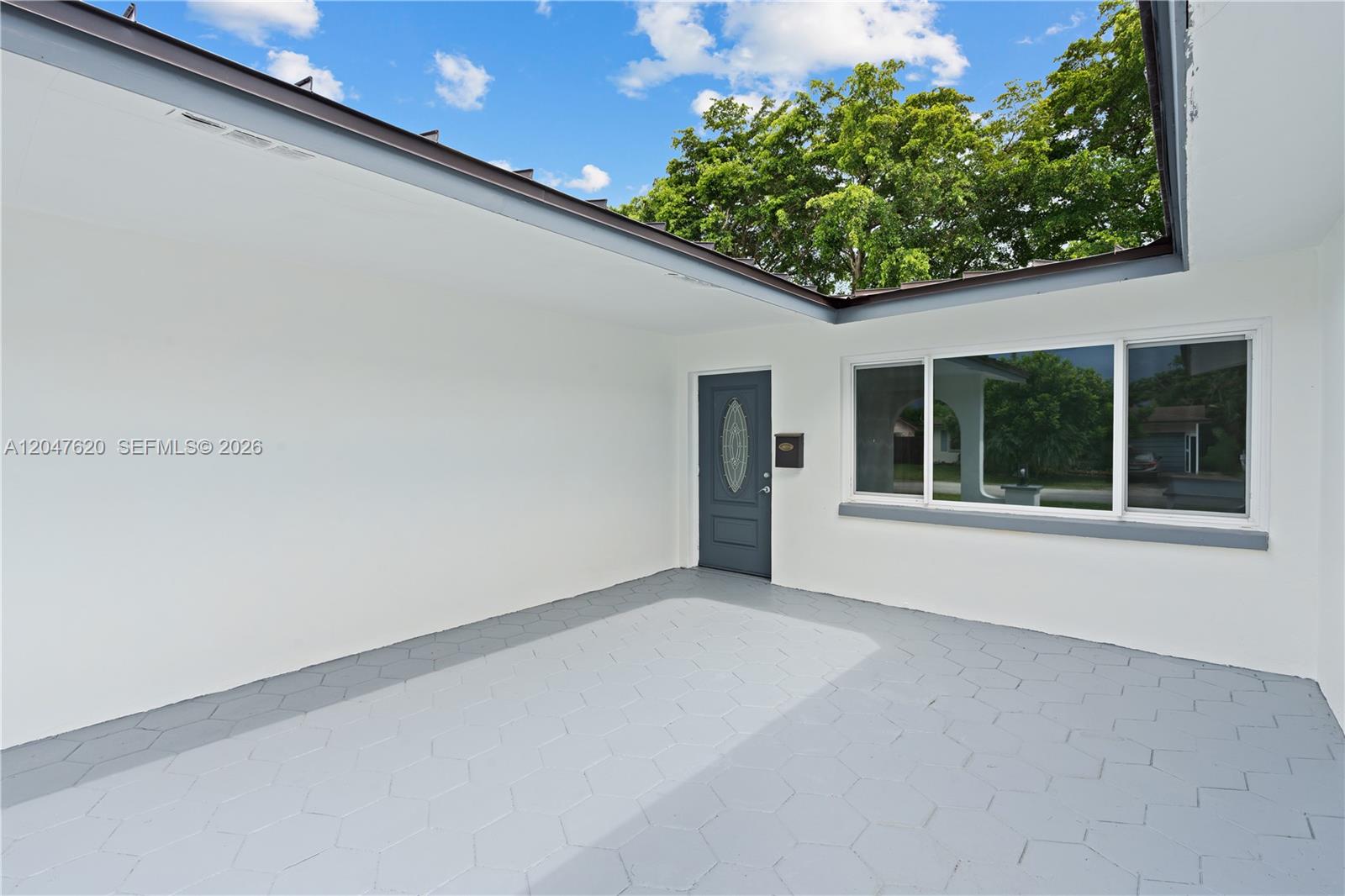 9110 NW 18th Ct
