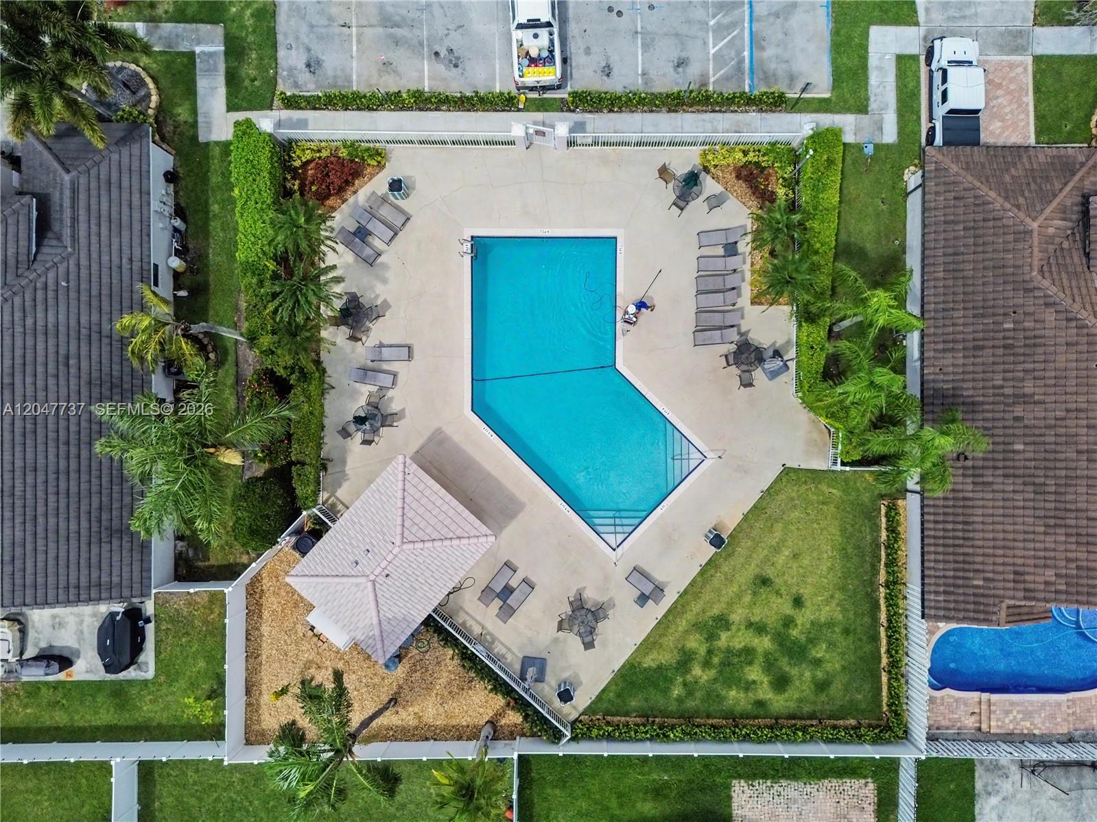 2754 SW 183rd Ave