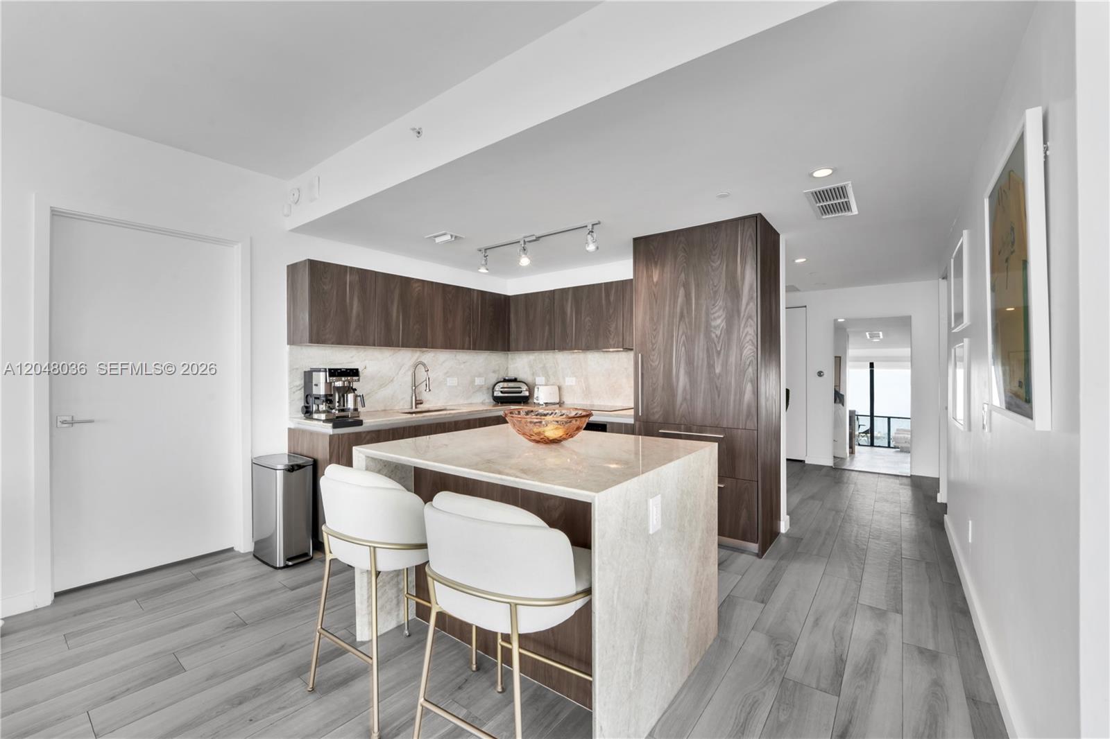 3131 NE 7th Ave # 2706