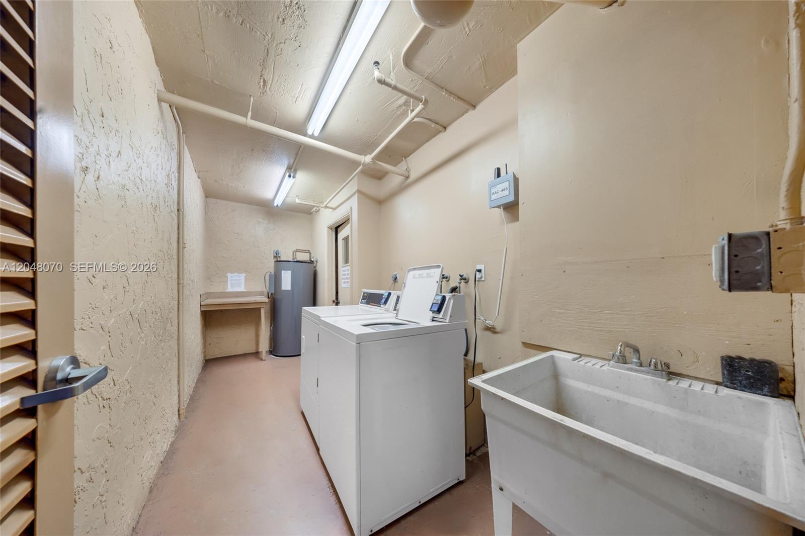 3001 W Rolling Hills Cir # 610