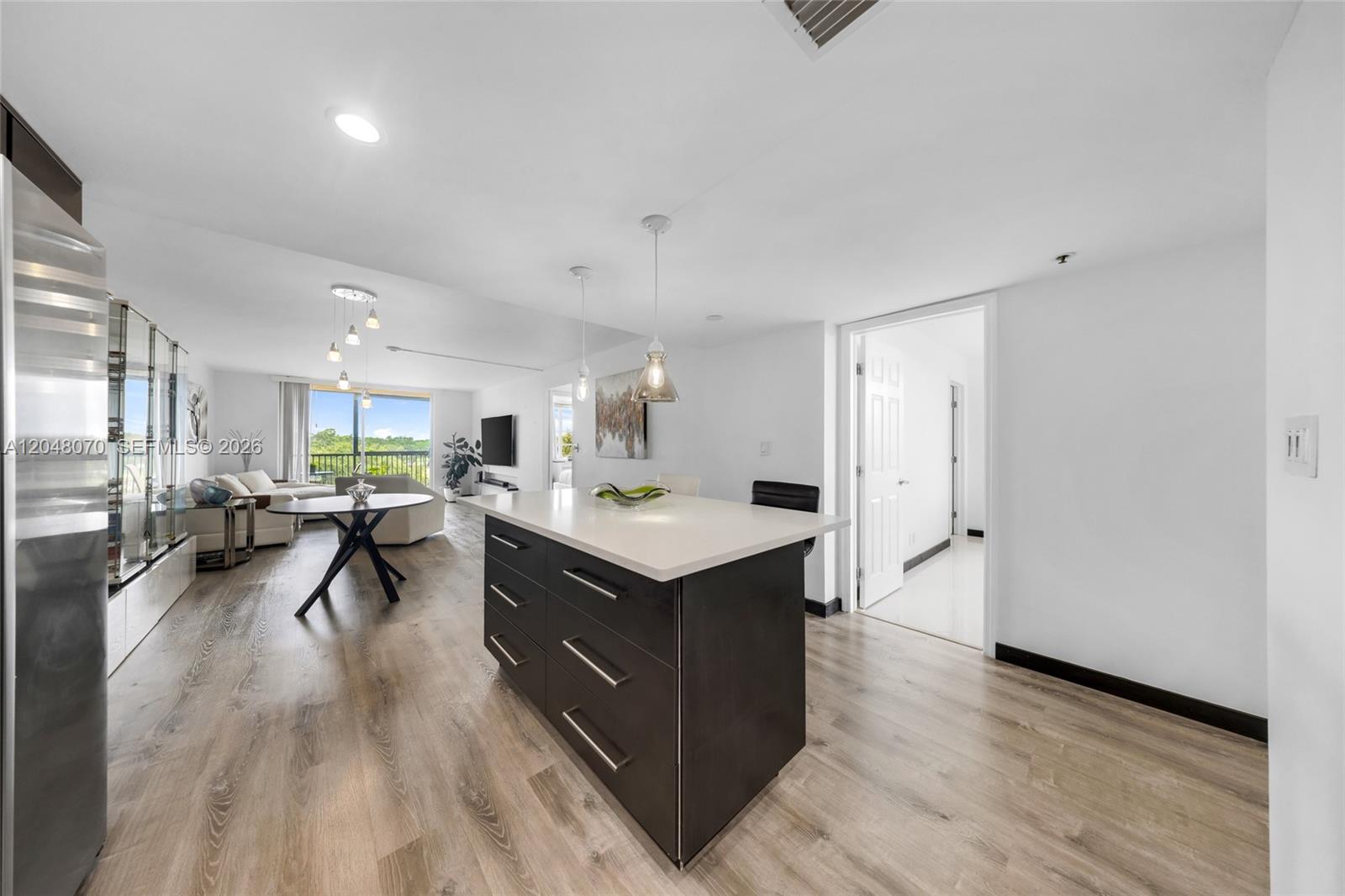 3001 W Rolling Hills Cir # 610
