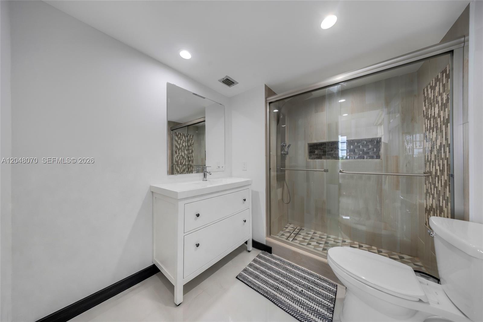 3001 W Rolling Hills Cir # 610