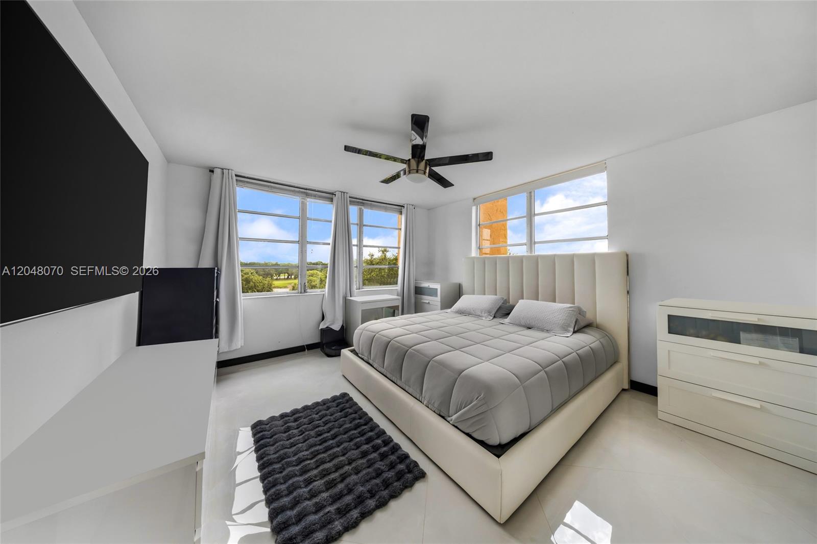 3001 W Rolling Hills Cir # 610