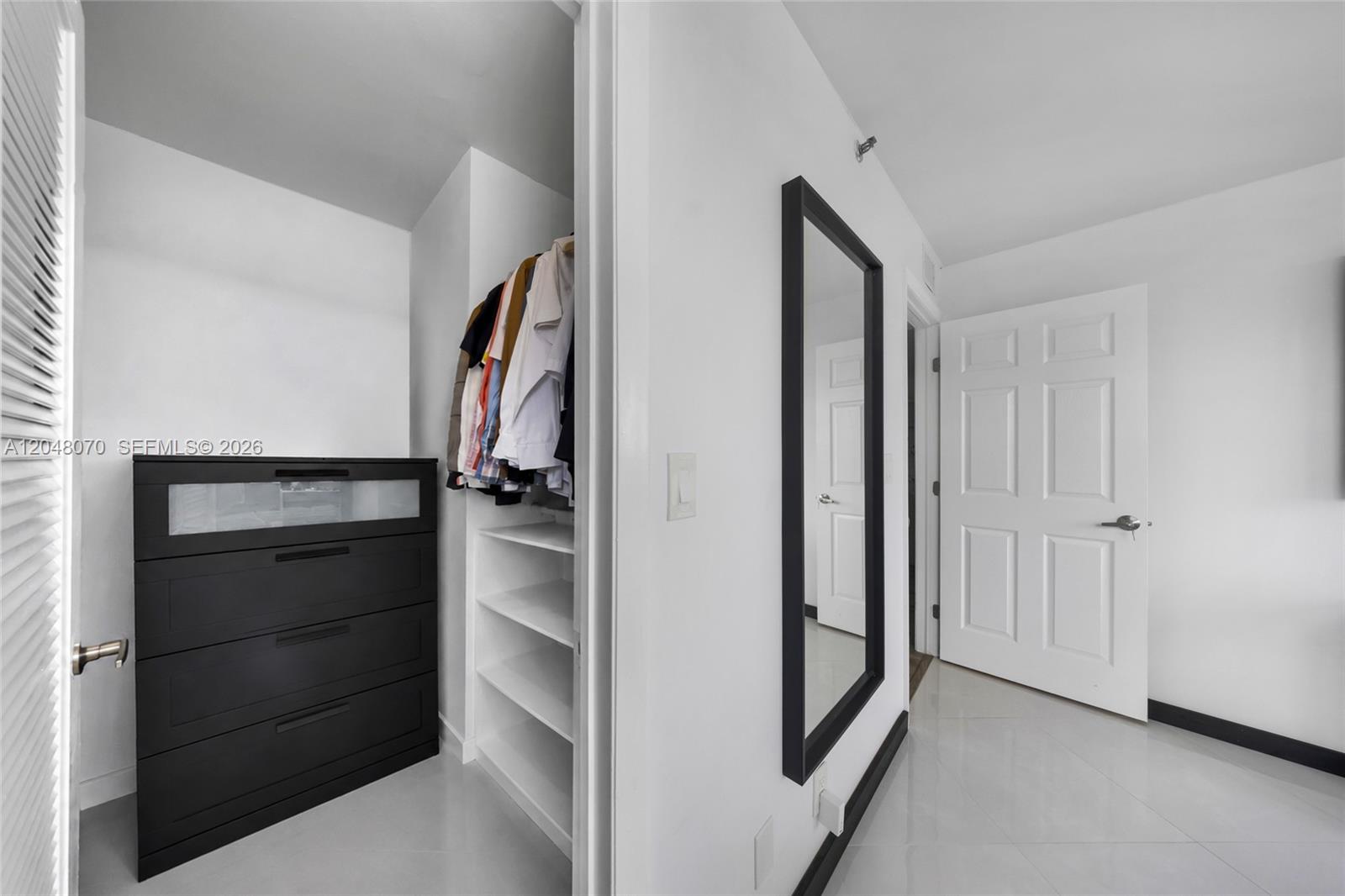 3001 W Rolling Hills Cir # 610