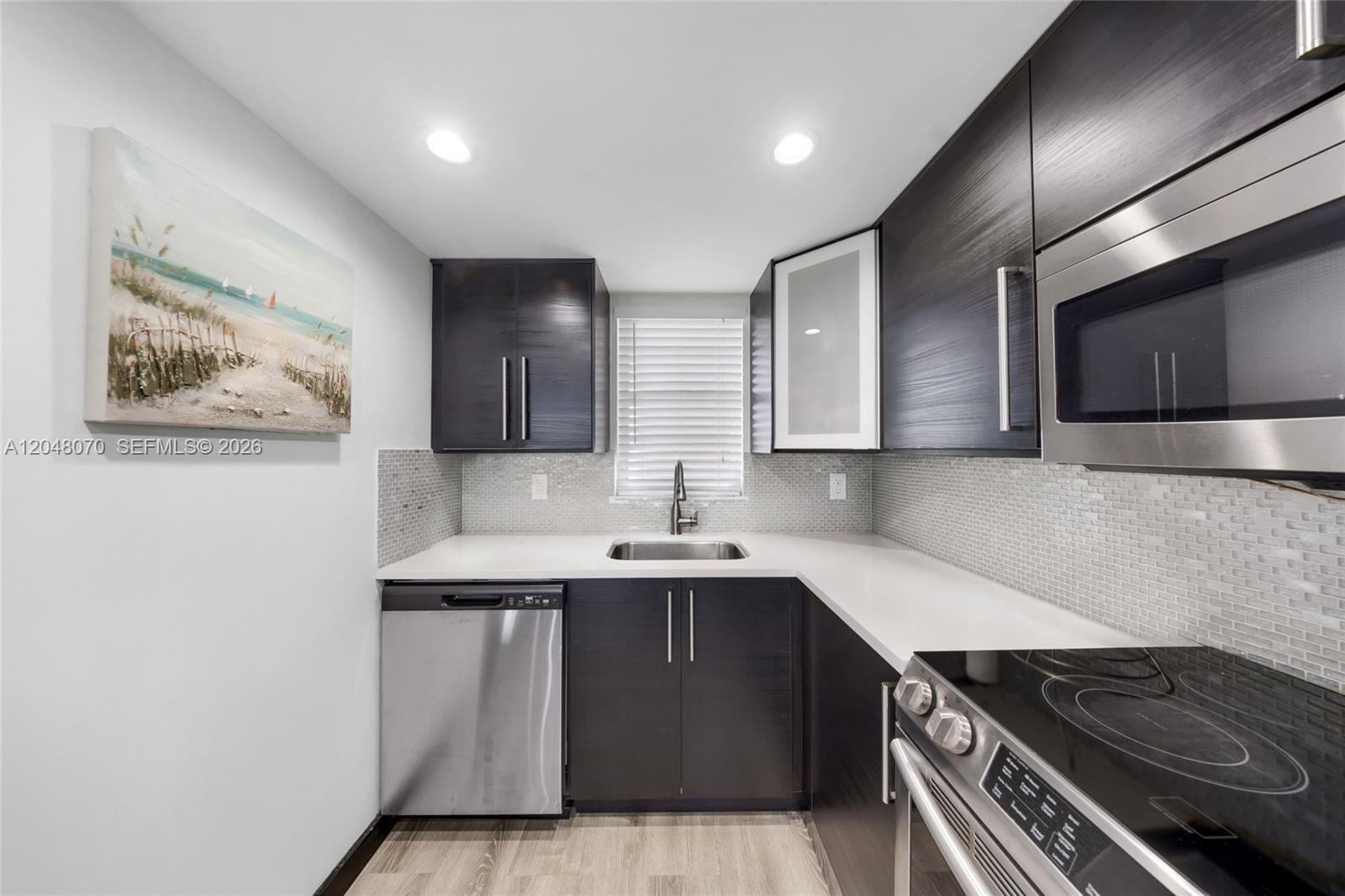 3001 W Rolling Hills Cir # 610