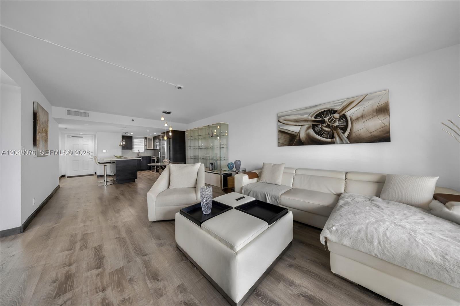3001 W Rolling Hills Cir # 610