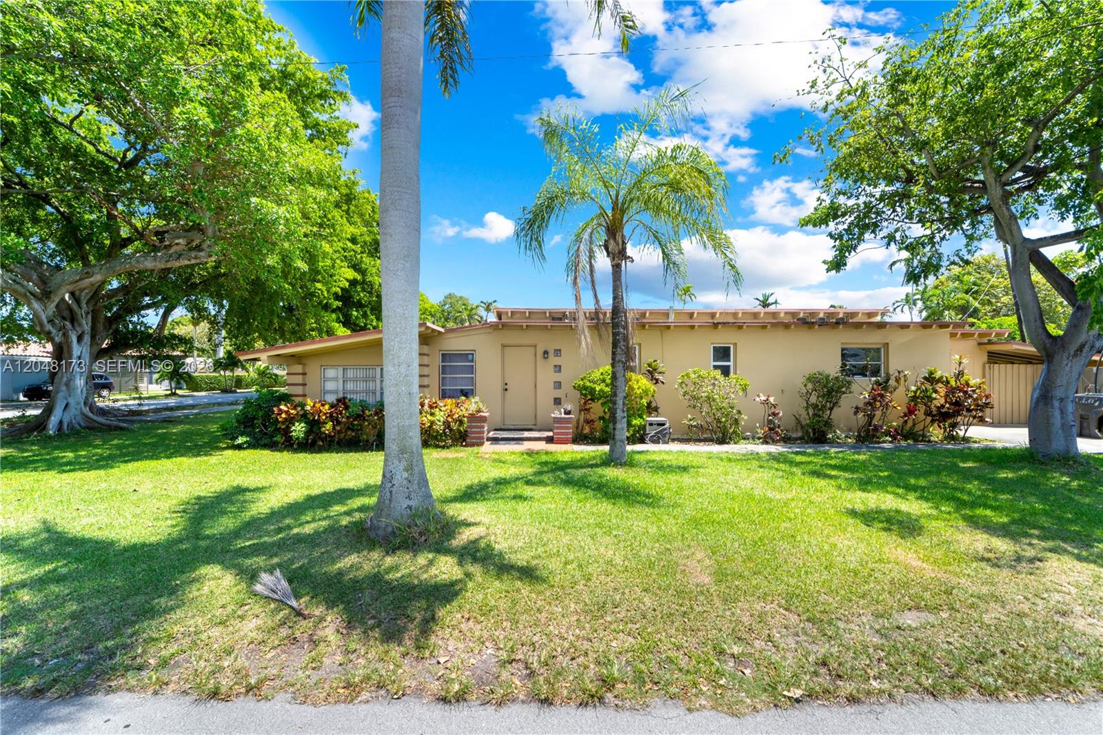 1300 S 20th Ave