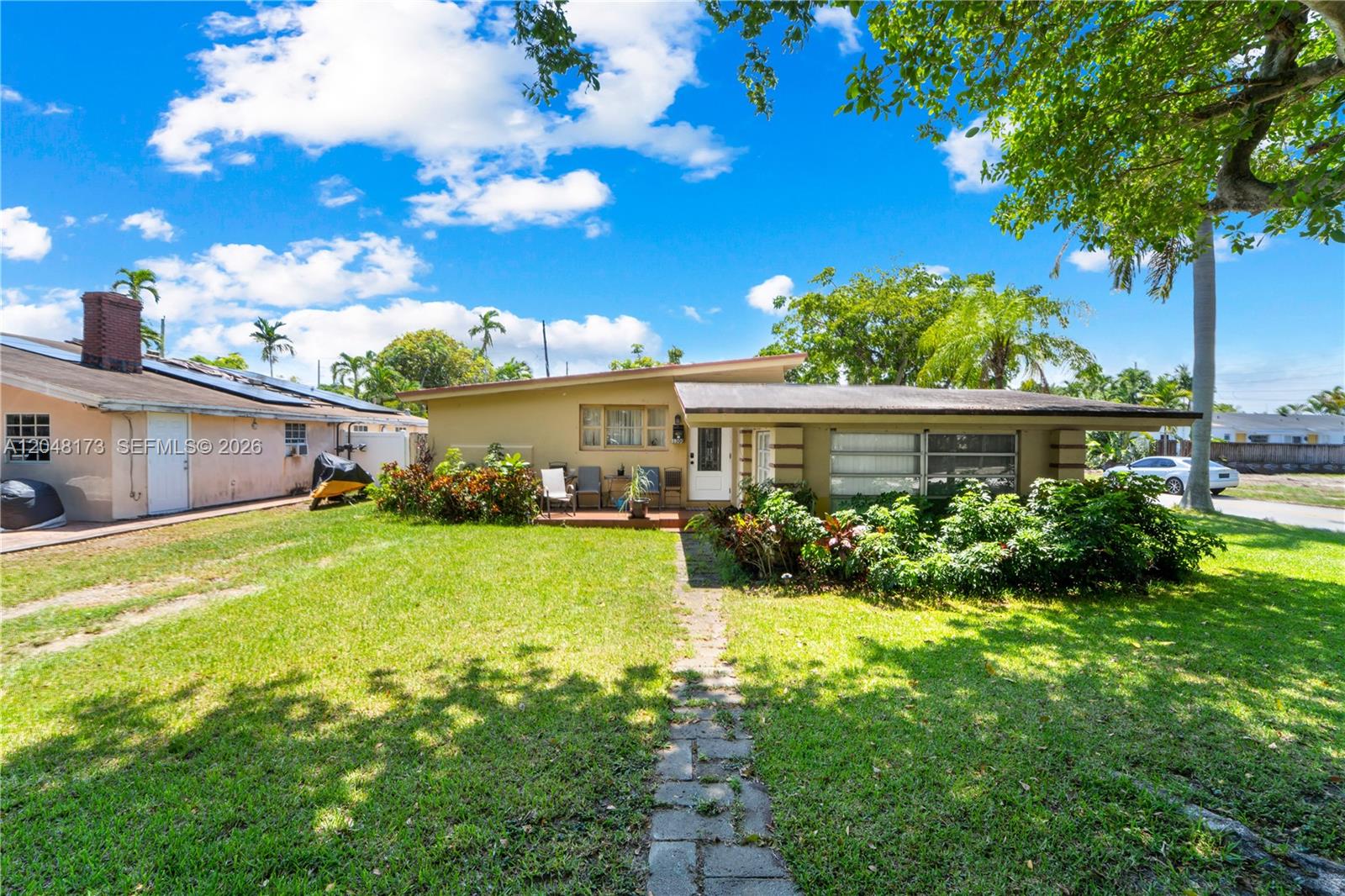 1300 S 20th Ave