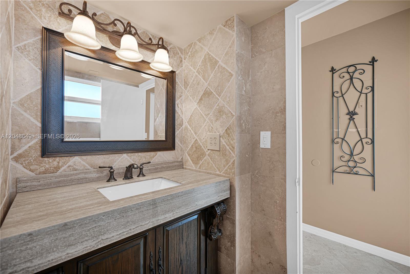 1075 NE Miami Gardens Dr Unit: 306