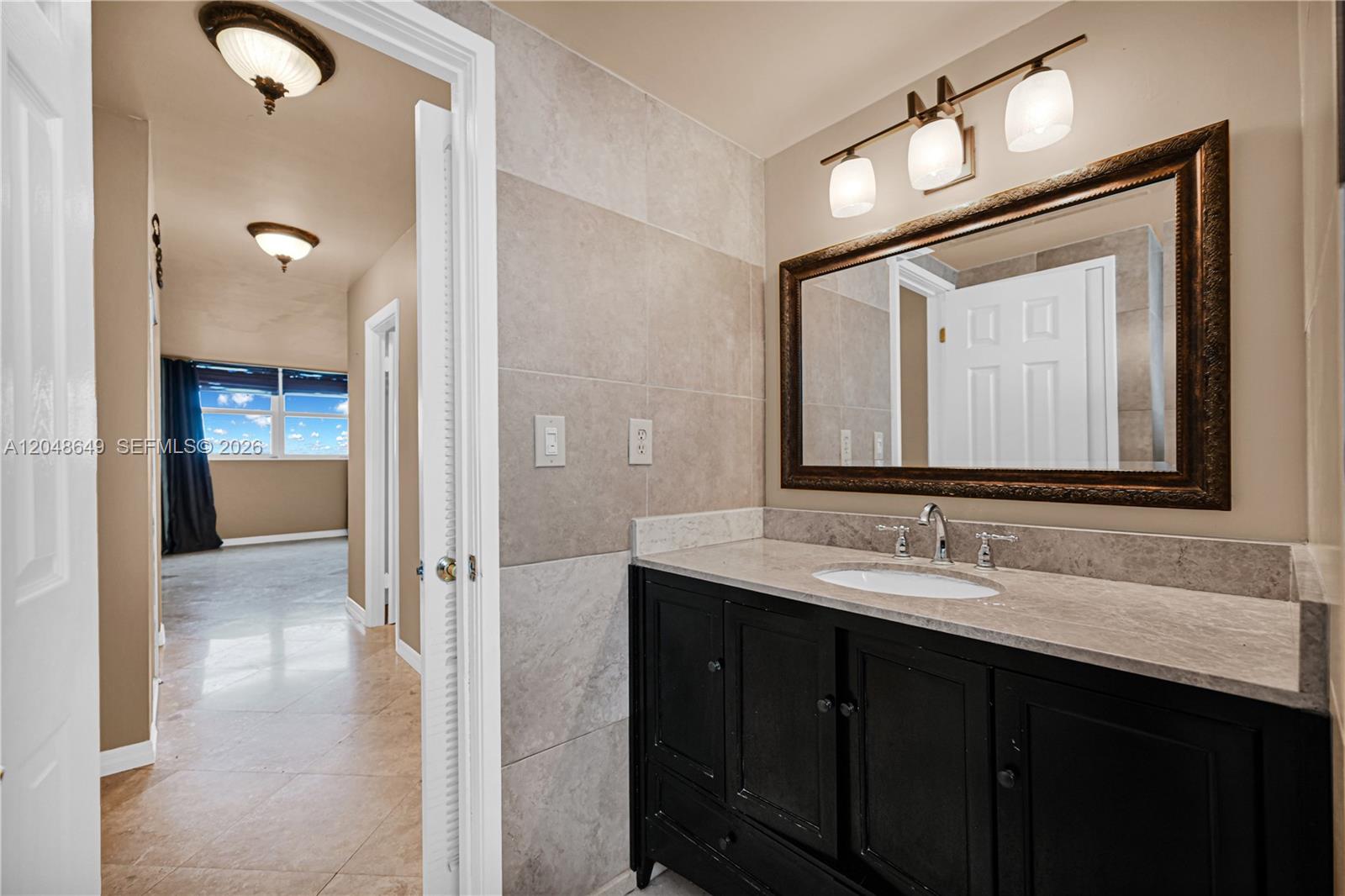1075 NE Miami Gardens Dr Unit: 306