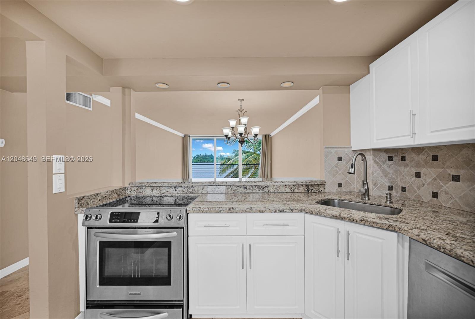 1075 NE Miami Gardens Dr Unit: 306