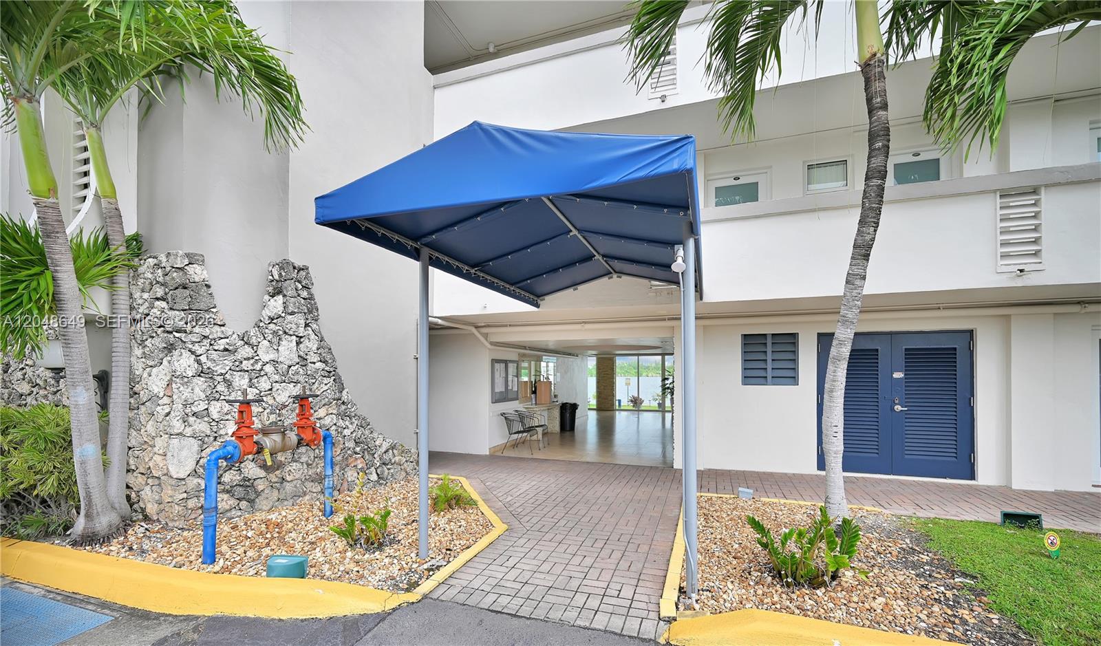 1075 NE Miami Gardens Dr Unit: 306