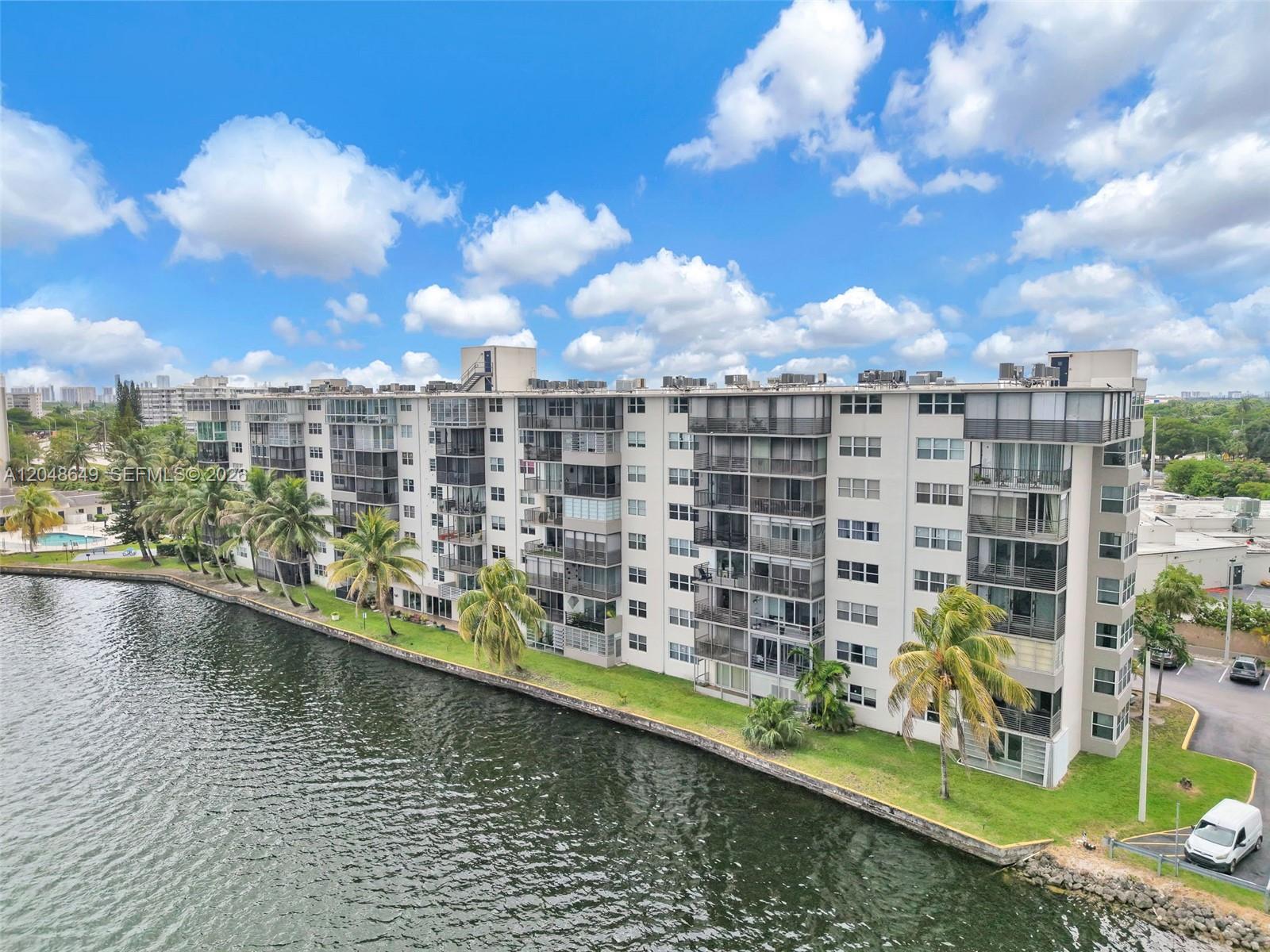 1075 NE Miami Gardens Dr Unit: 306