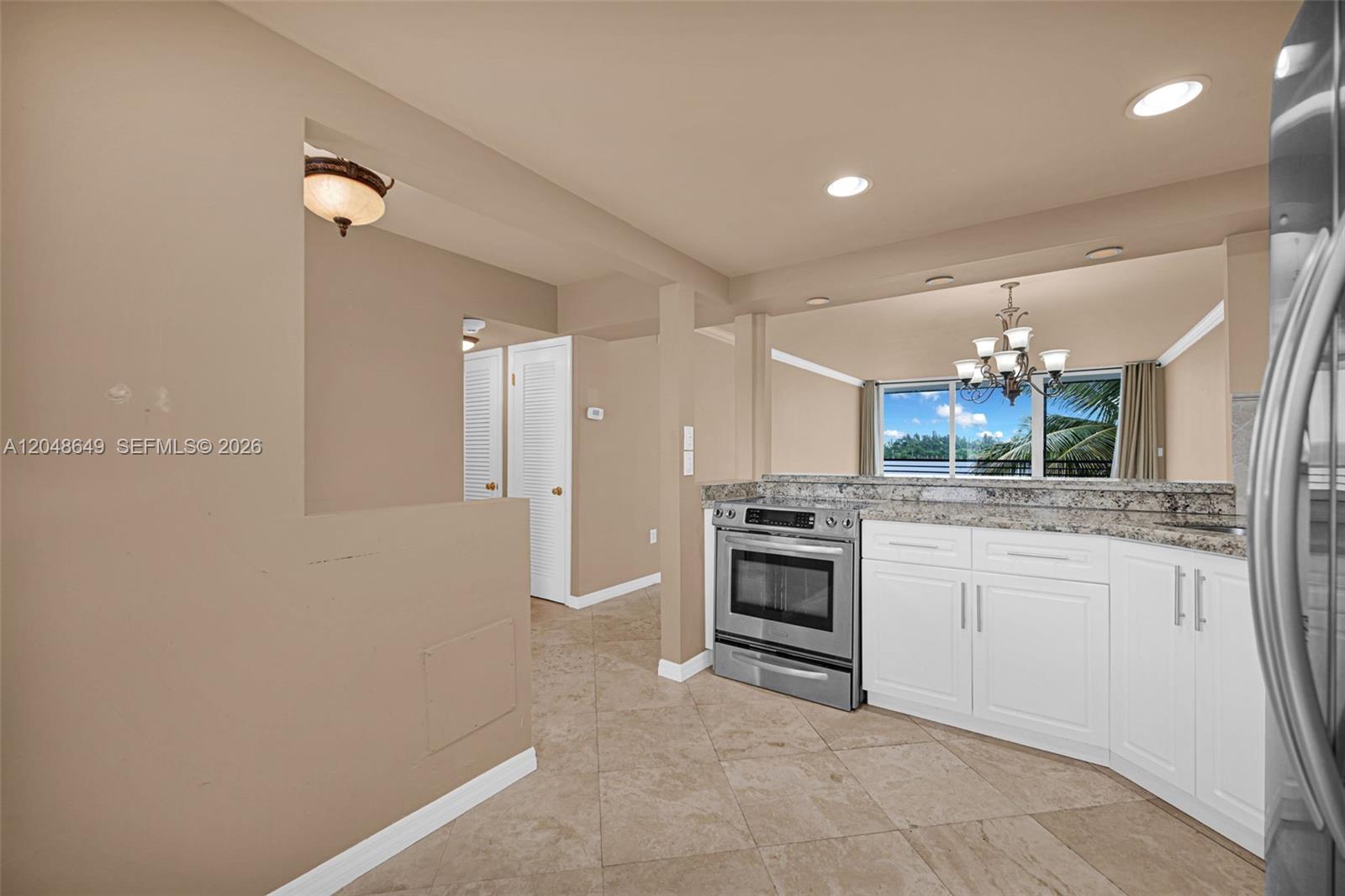 1075 NE Miami Gardens Dr Unit: 306
