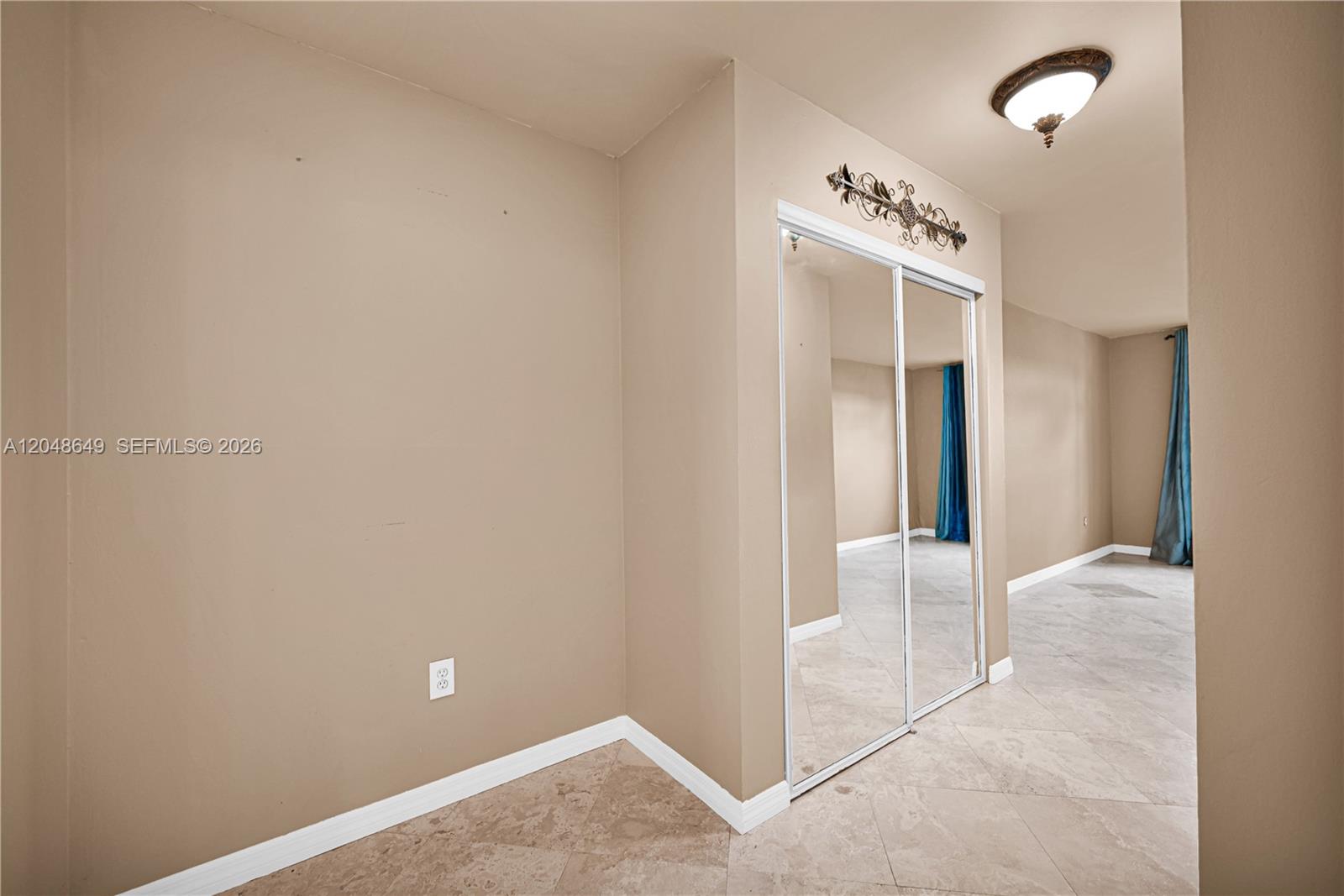 1075 NE Miami Gardens Dr Unit: 306