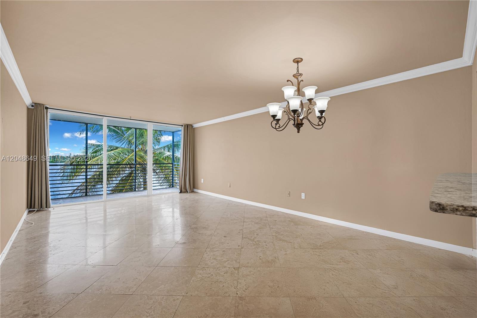 1075 NE Miami Gardens Dr Unit: 306