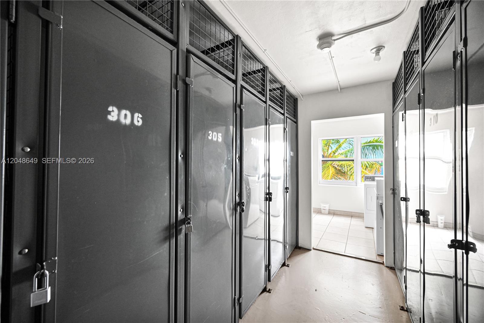 1075 NE Miami Gardens Dr Unit: 306