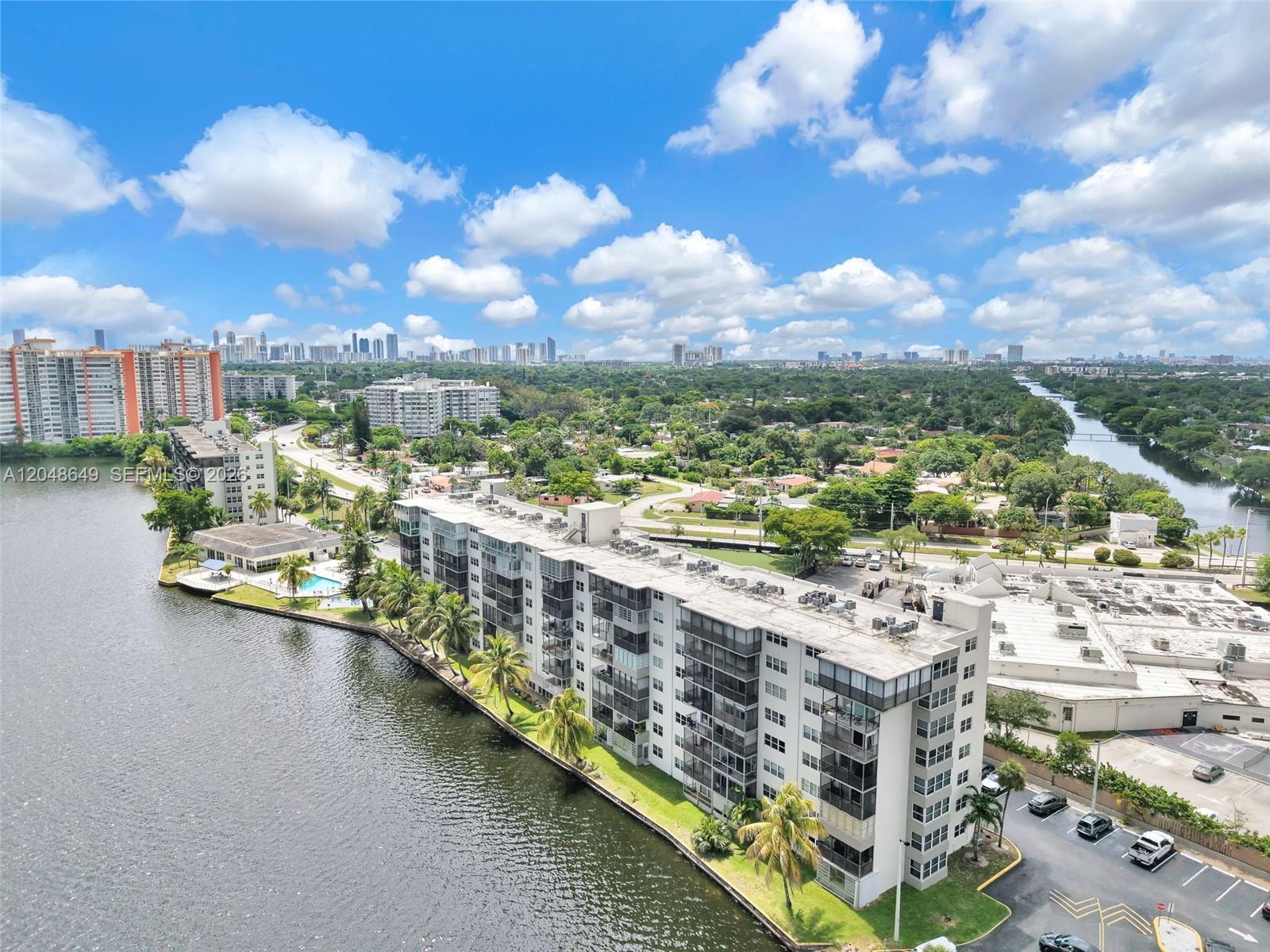 1075 NE Miami Gardens Dr Unit: 306