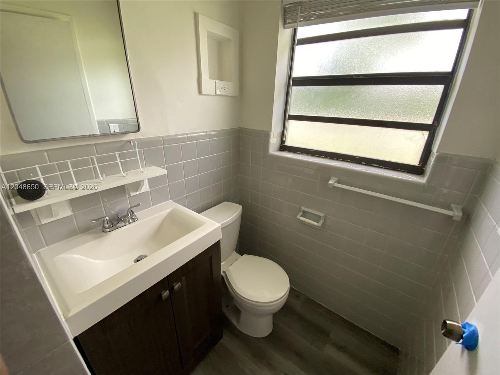 380 SE 12th Ave # 2