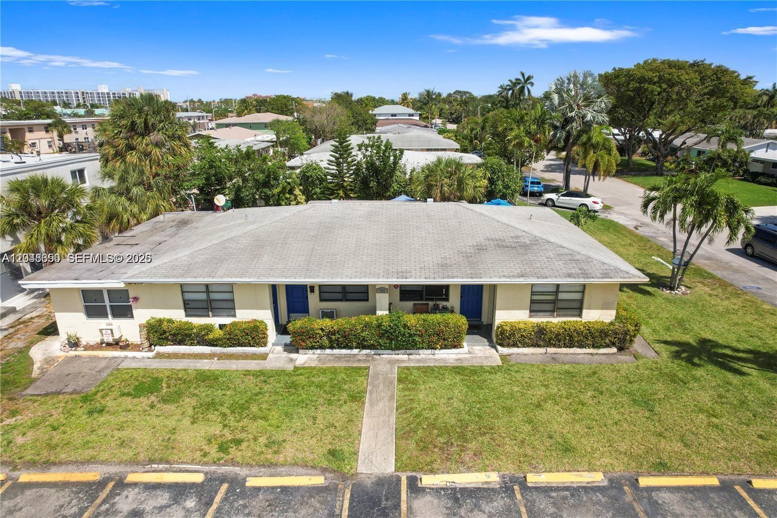 380 SE 12th Ave # 2