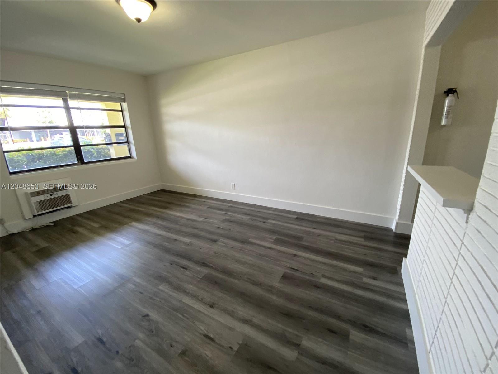 380 SE 12th Ave # 2