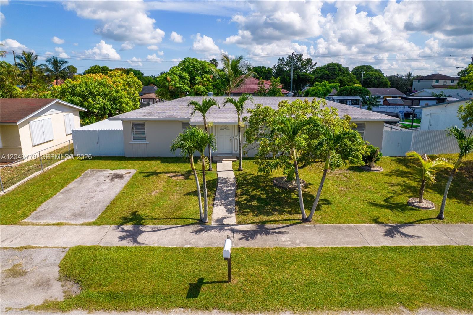 1759 W Mowry Ct