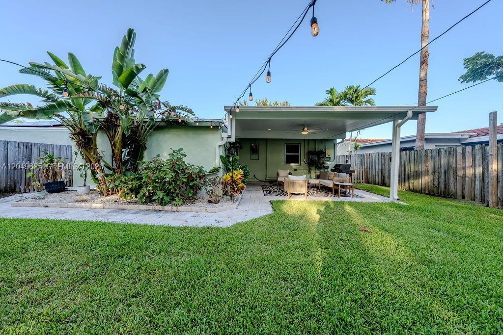 1305 NW 5th Ave