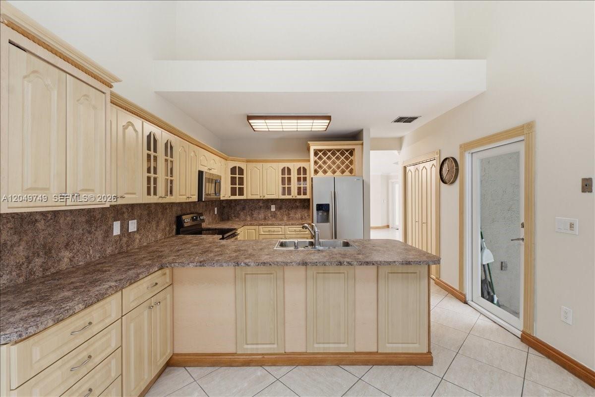 10545 NW 43rd Ter