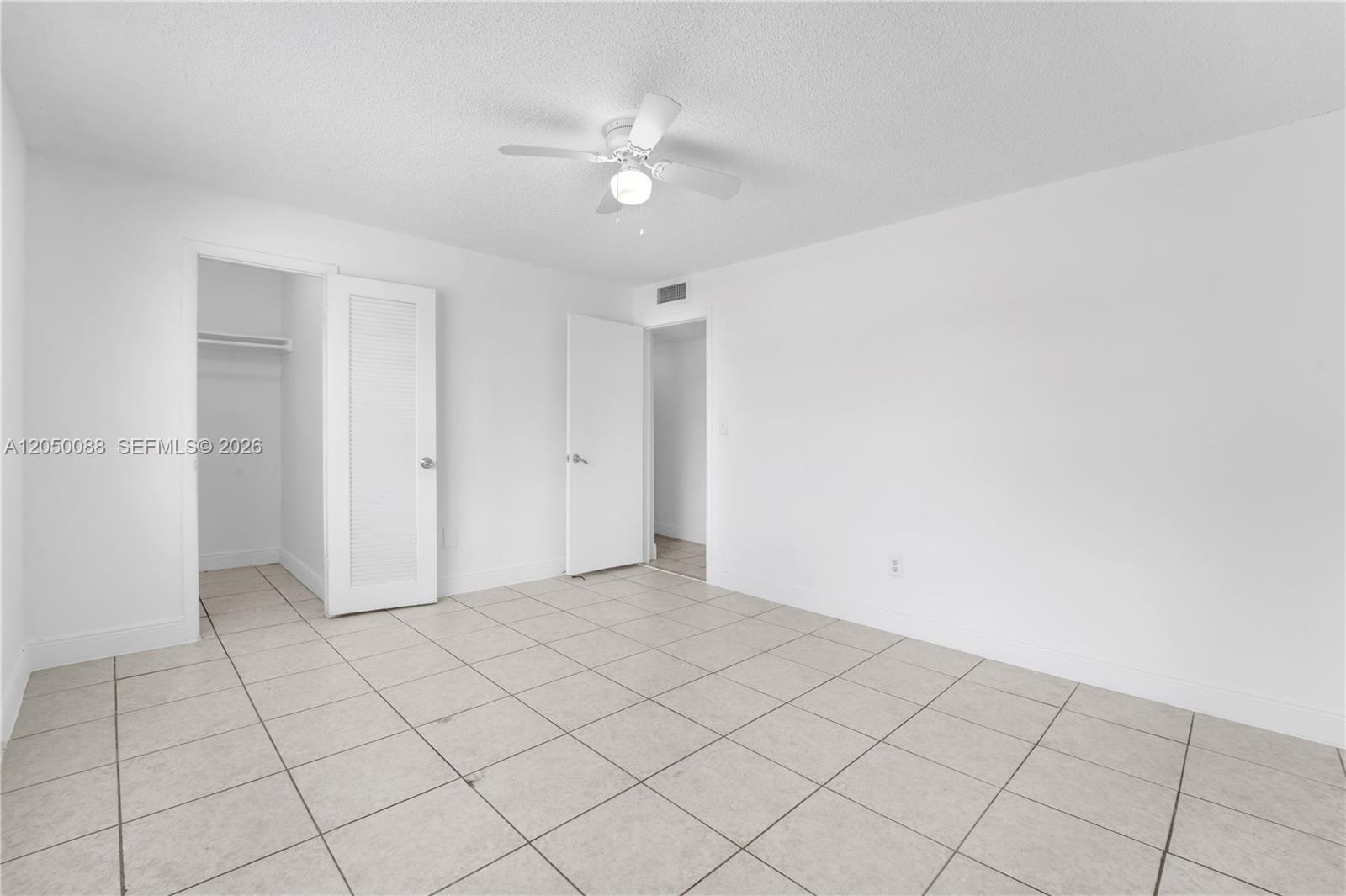 1305 W 53rd St # 420