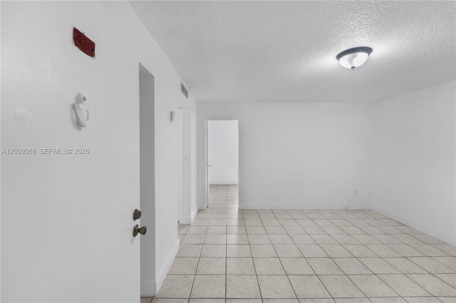 1305 W 53rd St # 420