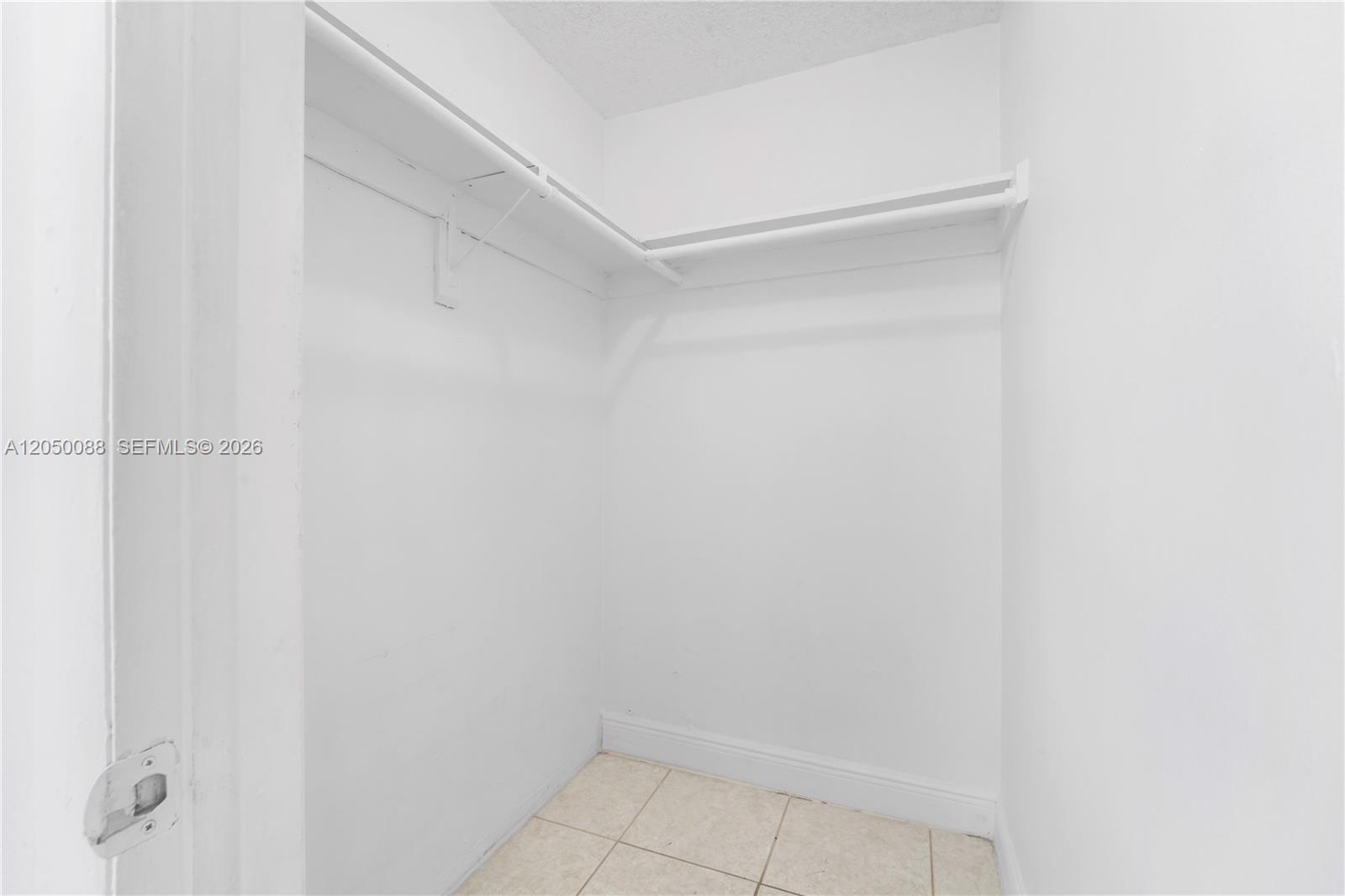 1305 W 53rd St # 420