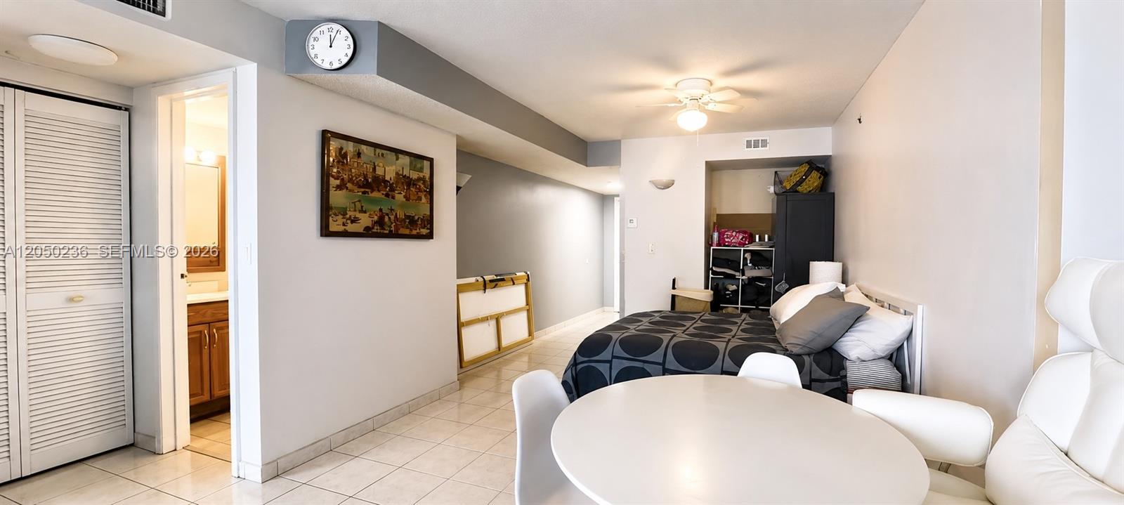 2401 Collins Ave # 1612