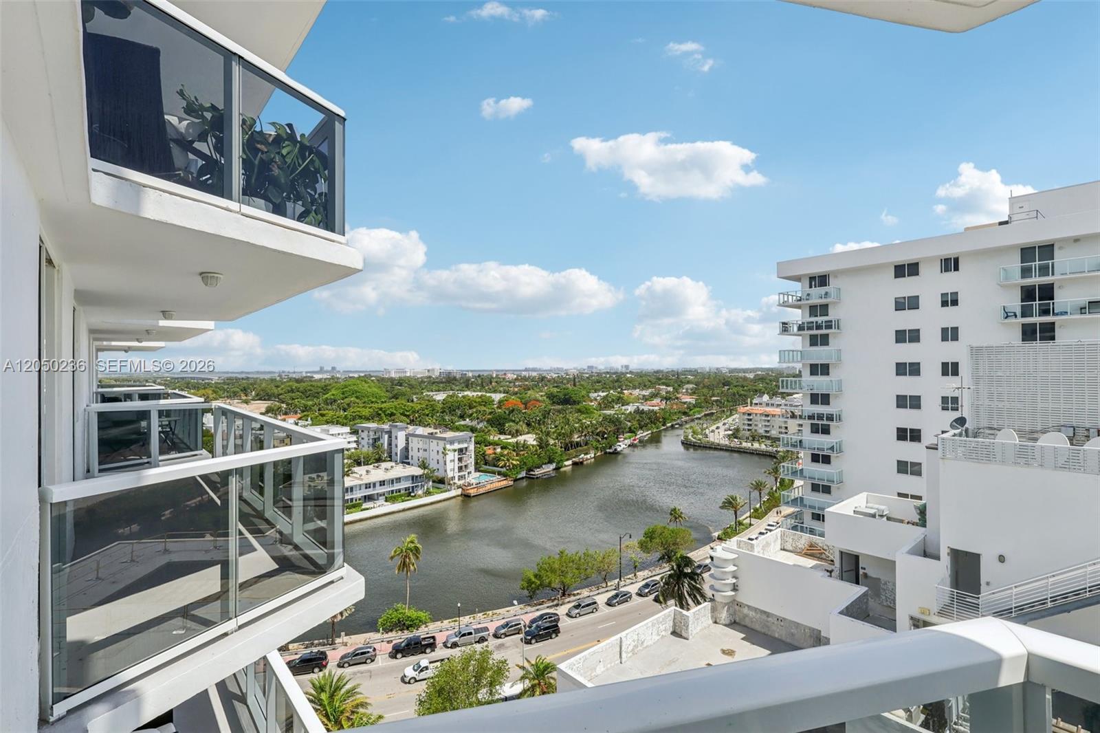 2401 Collins Ave # 1612
