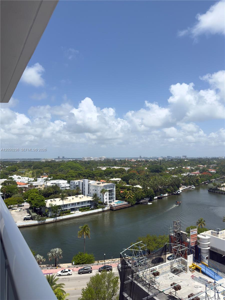 2401 Collins Ave # 1612