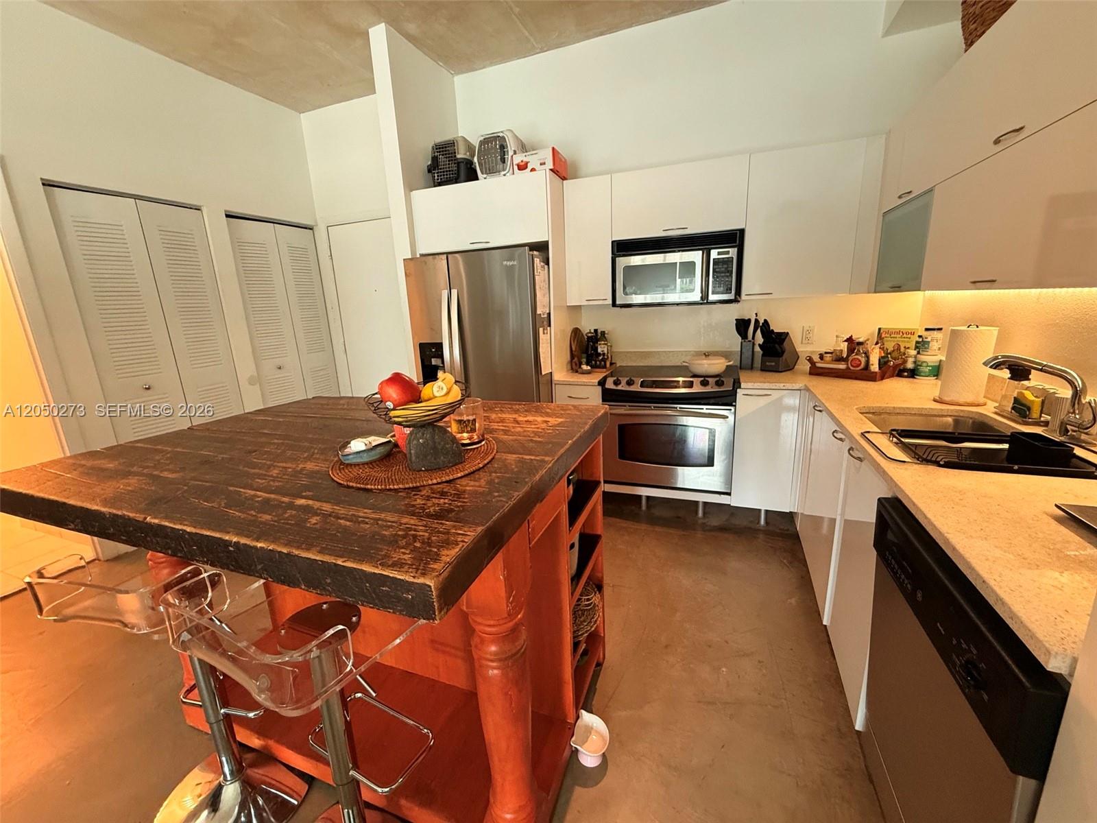 234 NE 3rd St # 305